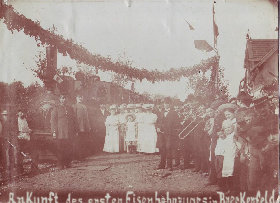 ankunft-der-ersten-eisenbahn
