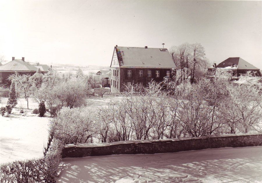 rathaus-winter-rueck-a1